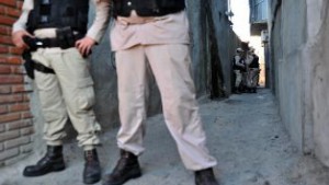 Policiando